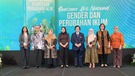 Bernegosiasi dengan iklim: Rencana Aksi Nasional Gender Dan Perubahan Iklim